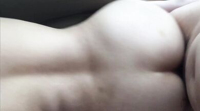 猥琐大叔酒店潜规则身材不错的美女下属